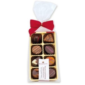 Mischung gefüllter Pralinen in den Geschmacksrichtungen: Erdbeer-Marc de Champagne, Apfel-Brandy, Pecannuss, Piemonteser, Macadamia-Waffel, Rum-Zwetschke, Melone, Weichsel-Kirsch – je mindestens 40% zartschmelzende Füllung